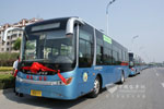 聊城市示范运营的中通新能源公交车