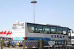 金旅客车驶出人民大会堂