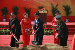 中通新能源及节能型客车基地奠基典礼嘉宾为基地奠基