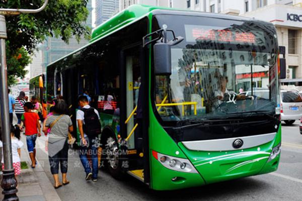 　宇通ZK6120CHEVNPG插电混合动力客车