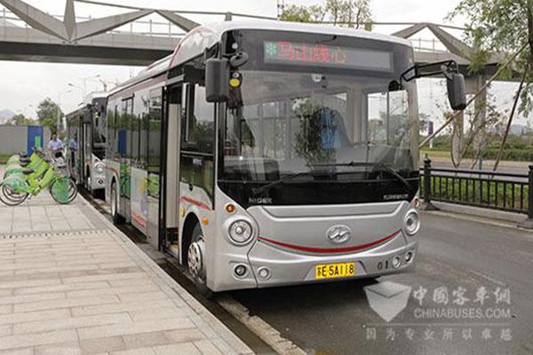 　海格KLQ6832GEV中型纯电动公交