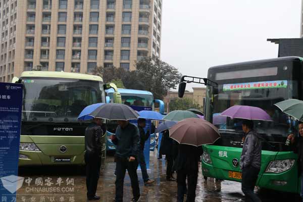 推介会展示样车