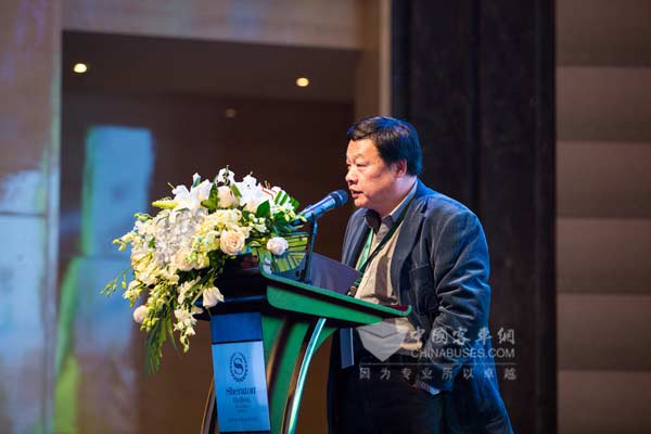 北京公交集团新能源技术部部长赵刚发言