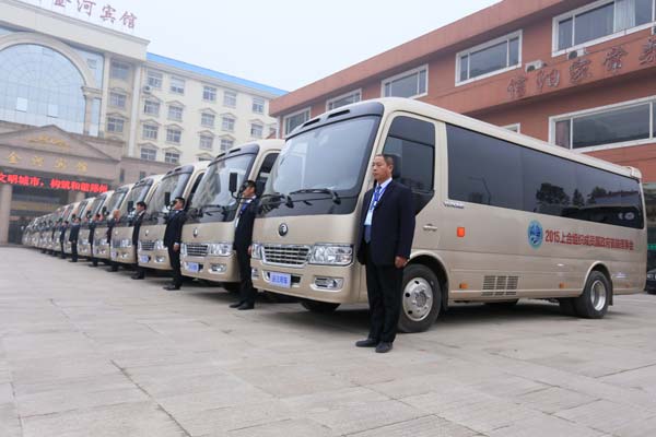 “上合总理会”选用宇通车