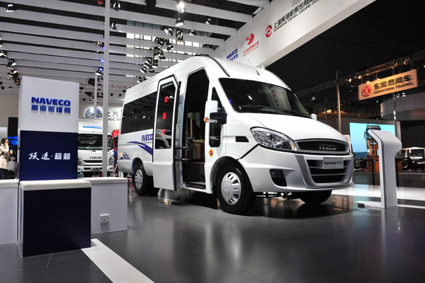 依维柯Power Daliy尊享版A42纯电动客车