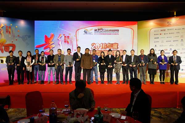 完美作业网有免费视频读者评出新能源客车推荐车型