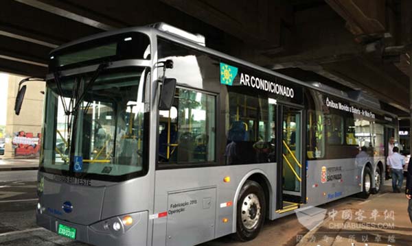 比亚迪纯电动大巴助阵巴西圣诞嘉年华