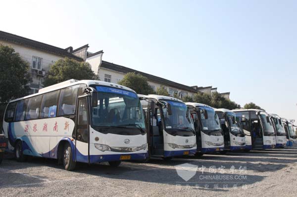 新南湖旅游客运有限公司保有的海格客车