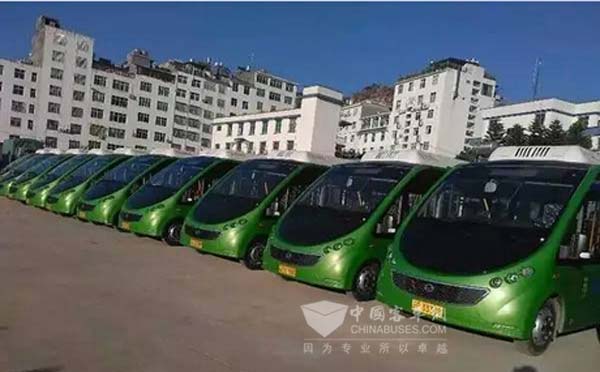 云南华坪县城迎来新能源公交时代