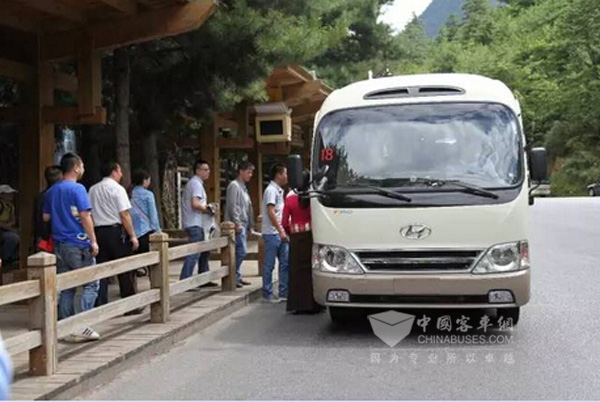 25辆四川现代康恩迪服务东方航空