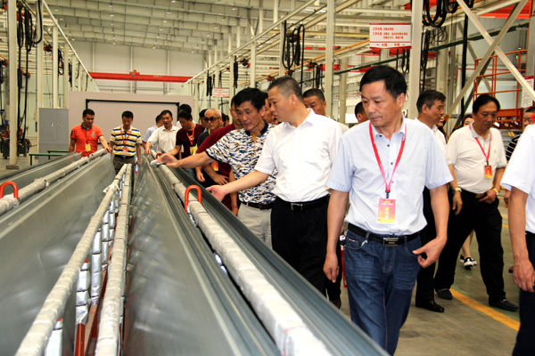 客户走进安凯生产基地