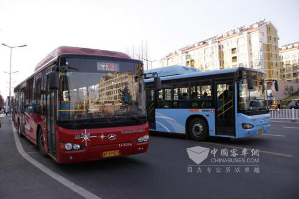 威海街头的海格新能源客车