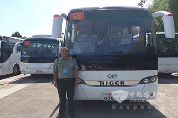 参加阅兵运输服务的海格客车