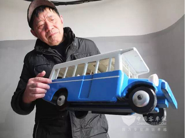 他用车模记录了杭州公交的前世今生