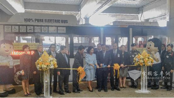 　K9电动大巴试运营剪彩仪式
