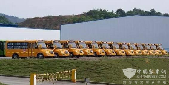 安源新型校车“小天使”产销旺 1-4月销量达300多辆