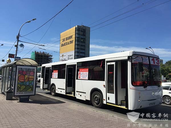 俄罗斯圣彼得堡将推出语音导游服务 游客坐公交车听解说