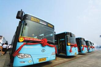 山东：武城首批6辆新能源公交试运行 一次充电行驶160公里