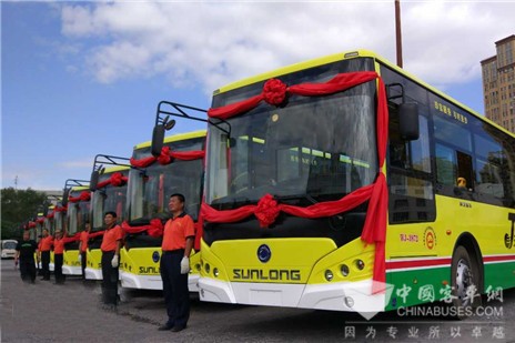 申龙50辆新能源公交助乌鲁木齐市民绿色出行