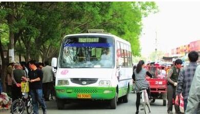 甘肃：兰州市西固开通首条城乡公交巴士