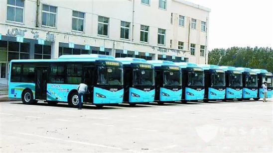 河南：新能源公交车亮相汝南城