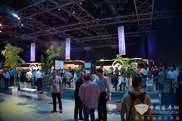 金旅客车在以色列举行新车发布会