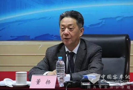 中汽协董扬：汽车企业需要重新审定电动汽车战略