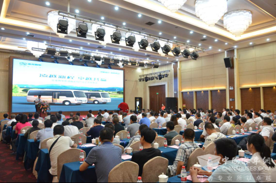金龙客车启动“新凌越”系列产品西部巡展