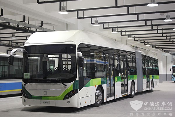 申沃18米双源无轨城市客车首次亮相