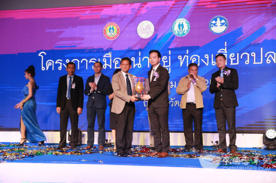 申龙客车：驰骋在泰国风景里的中国元素