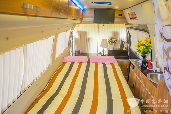 金旅客车 XML5036XLJ15型旅居车