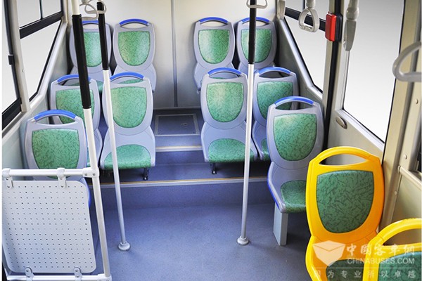 安凯HFF6680GEVB快充式纯电动微循环中巴