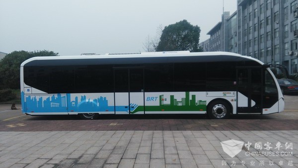 青年客车JNP6123BEV32H