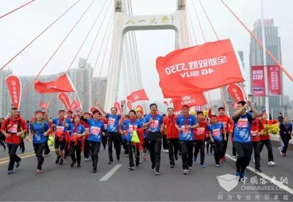 江铃晶马献礼、助威“赣马”