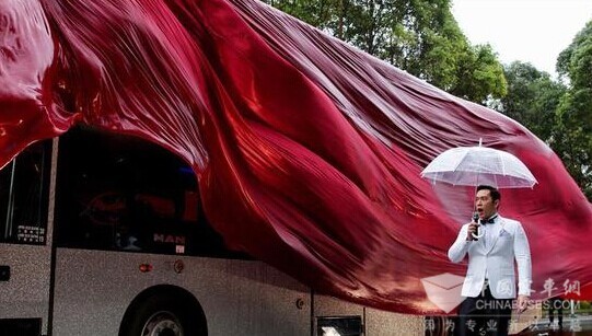 香港：巴士餐厅正式投入服务