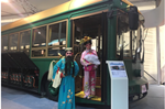 金华车展：银隆观光铛铛车上演婺剧车模秀