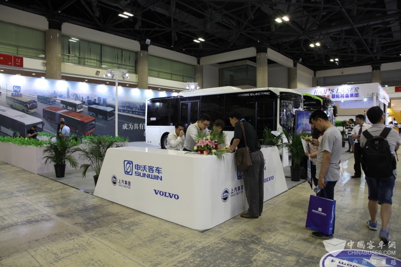 2017北京道路运输展：申沃客车展台