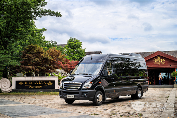 定制班线品质首选  海格海星热力上市