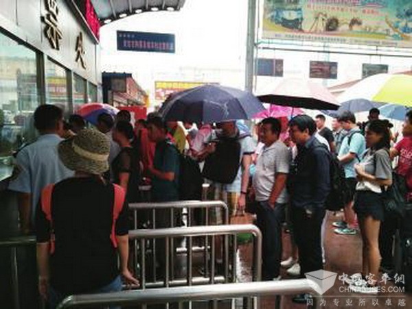 济南：汽车客运门到门服务寻求转型