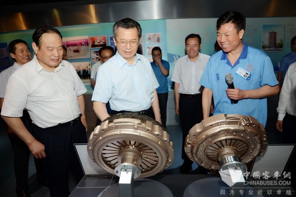 鼓励与期望并重：西安市委书记王永康莅临法士特调研指导