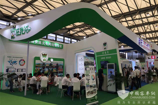 中国最大充电设备展上海举行 核心技术发展成果受关注
