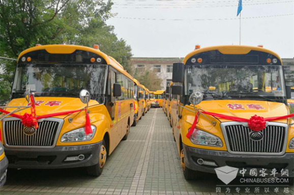 市场观察：盘点几款热销暑期档的精品校车