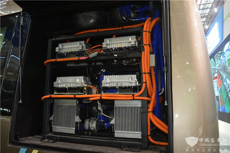 国内动力电池格局：或将主宰2400亿美元全球电池行业