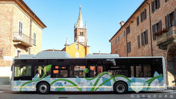 走科技品质强国路！比亚迪连获中国客车工业六十周年盛典大奖