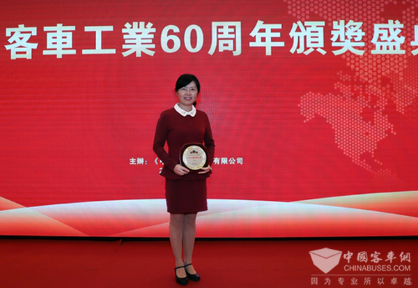 安凯客车洪洋荣获中国客车工业60年“十大卓越贡献人物”