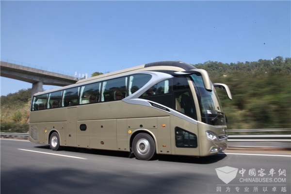继往而开来 ——试驾金旅领航者豪华公路客车