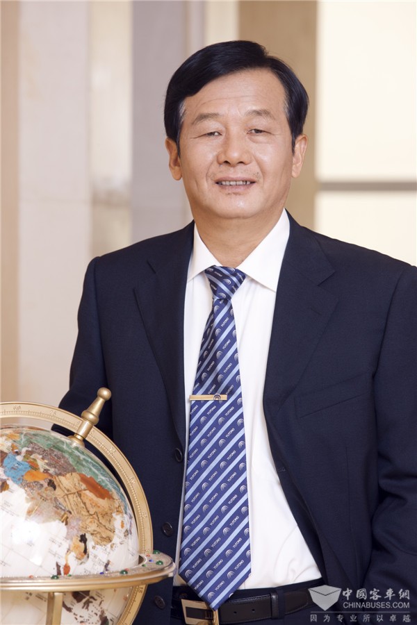 全国人大代表汤玉祥呼吁加大校车推广力度