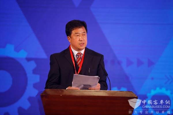 中汽中心高和生副总经理为新能源客车产业发展提出宝贵意见