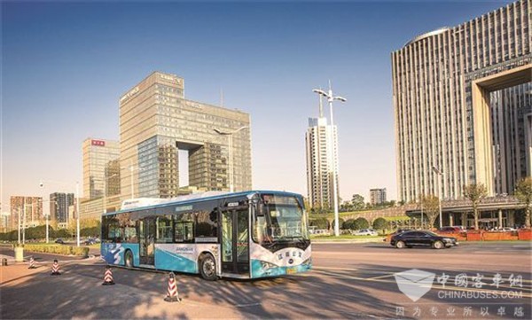 南京：首批电动公交四年高效长跑