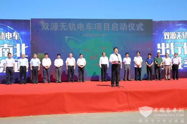 北京公交集团首个双源无轨电车项目“走出北京”